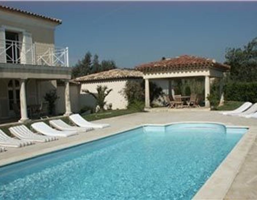 Provencal villa near the famous Club 55 2