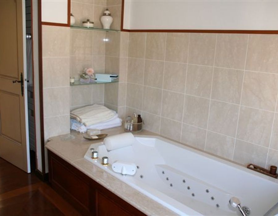 Superb newly built property in the Quartier des Carles, Saint Tropez 1