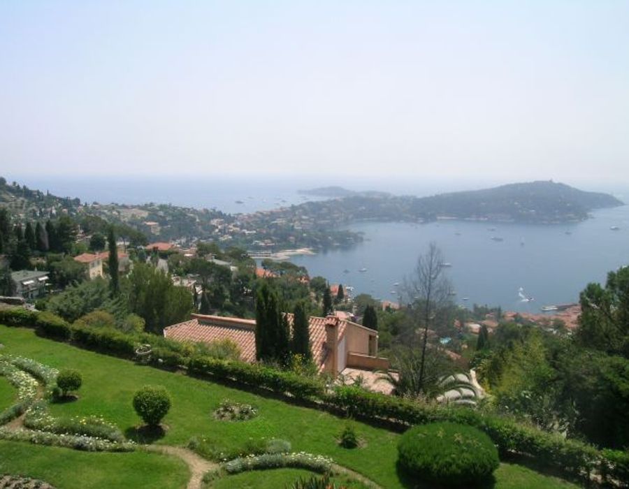 A breathtaking view over the Bay of Villefranche! 5