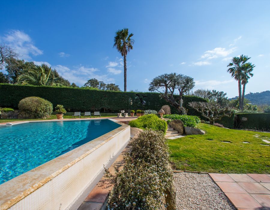 A wonderful position on the Route des Carles, Saint Tropez 4