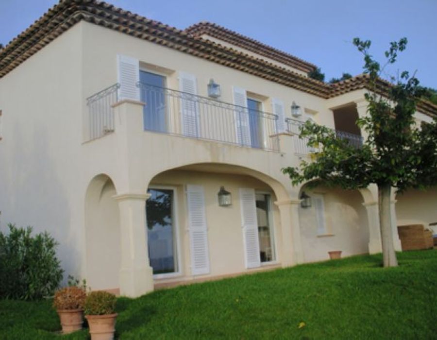 Somptuous new property in a private domain opposite Saint Tropez 6