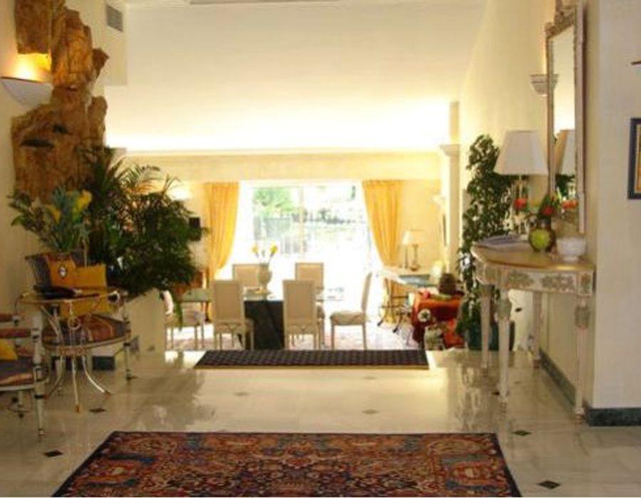 Wonderful Florentine style villa only 20mn from Cannes 2