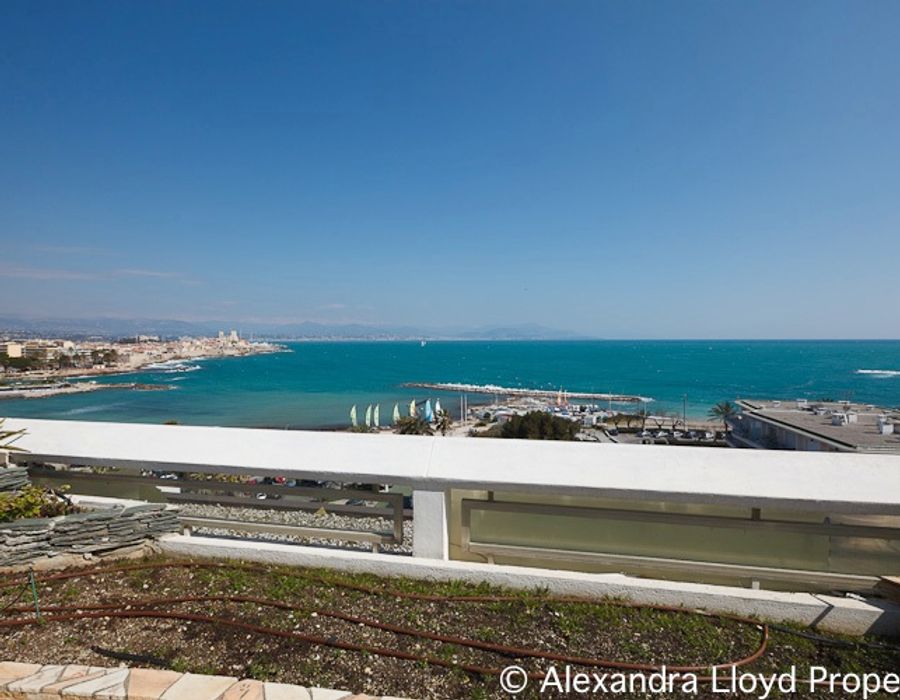 Exceptional views at Cap d'Antibes 6