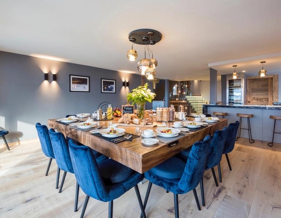 Morzine, French Alps, a spectacular chalet for rent  6