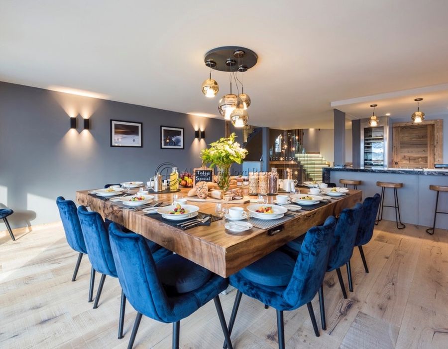 Morzine, French Alps, a spectacular chalet for rent 6