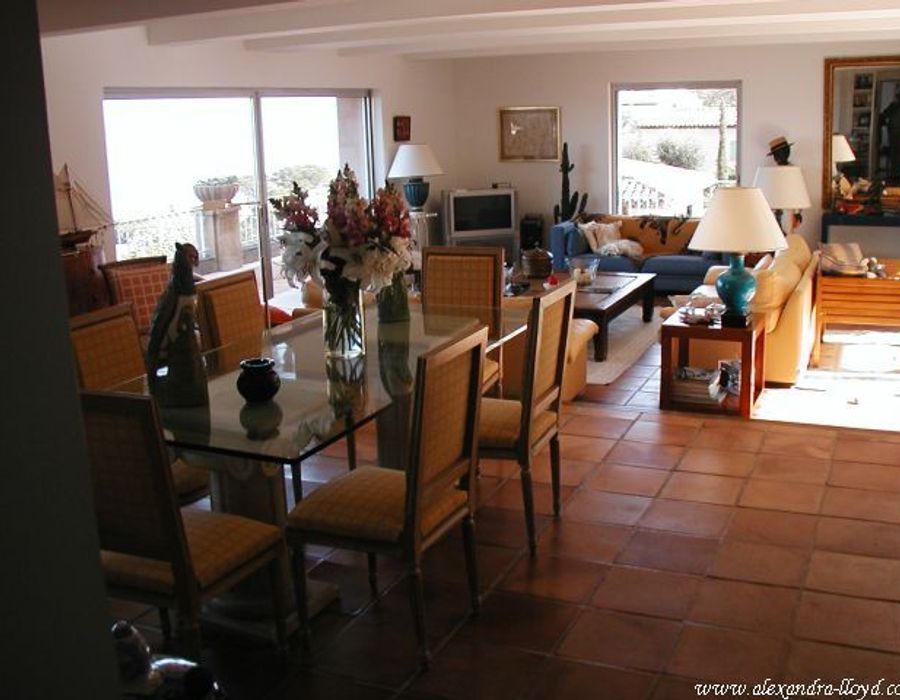 Stunning property in a private domain 2