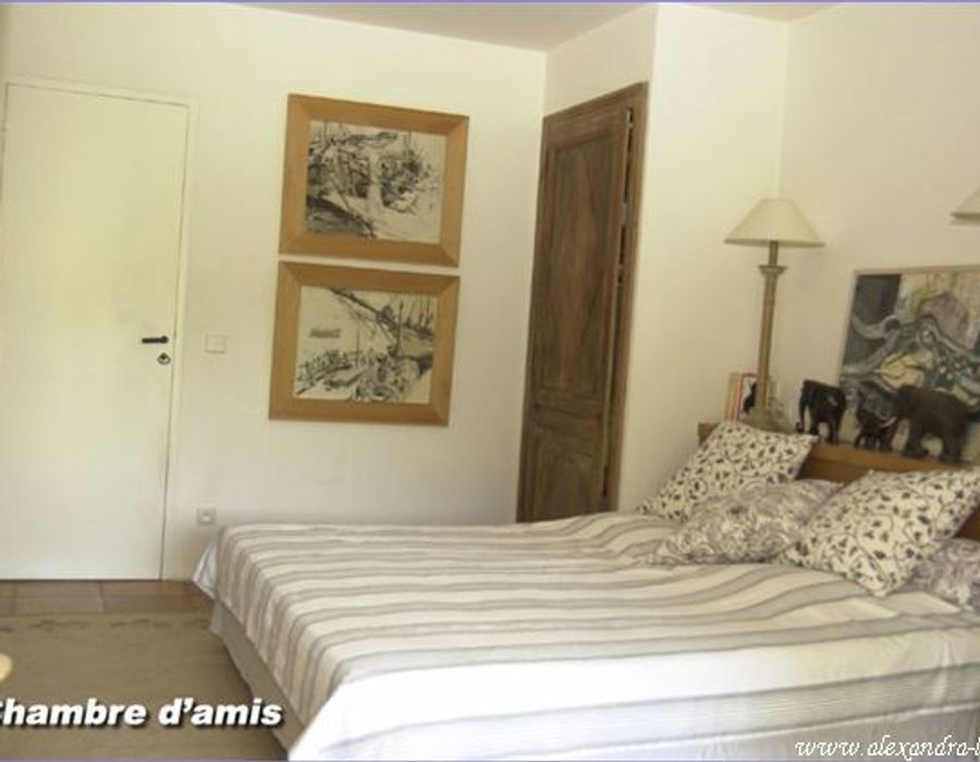 Typical Provencal villa in La Moutte, Saint Tropez 1