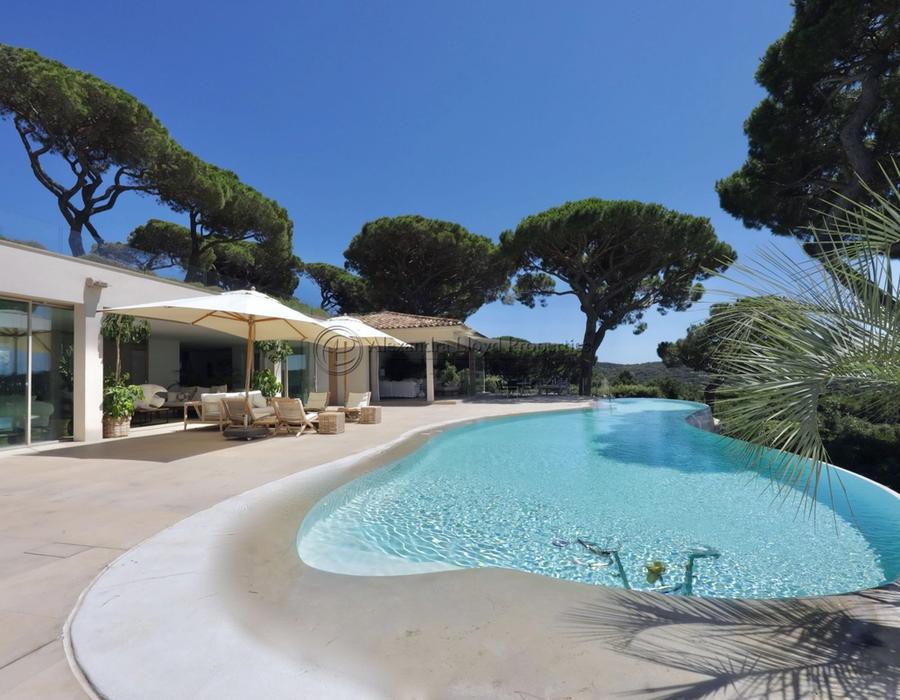 Les Parcs de Saint-Tropez: Exquisite Sunset Villa Overlooking Canoubiers Bay 4