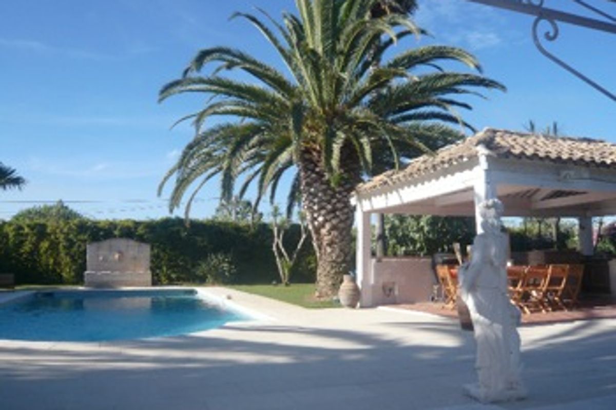 Newly renovated property very close to the Pampelonne beaches