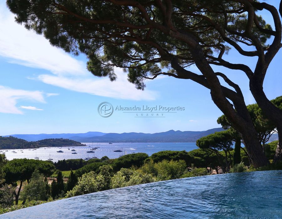 Les Parcs de Saint-Tropez: Exquisite Sunset Villa Overlooking Canoubiers Bay 2