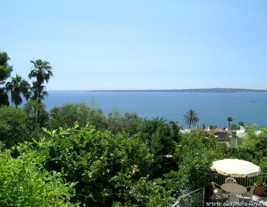 Super views from the prestigious Cannes Californie 2