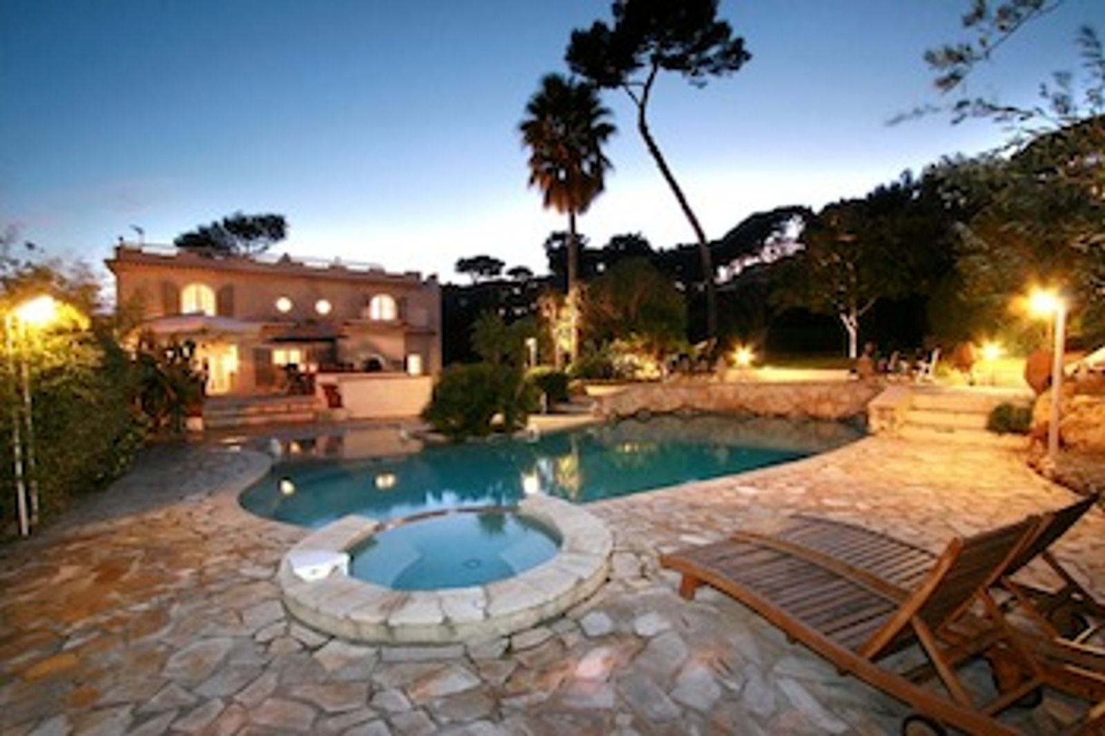 A lovely 1930s villa located on the Cap d'Antibes with lovely sea views