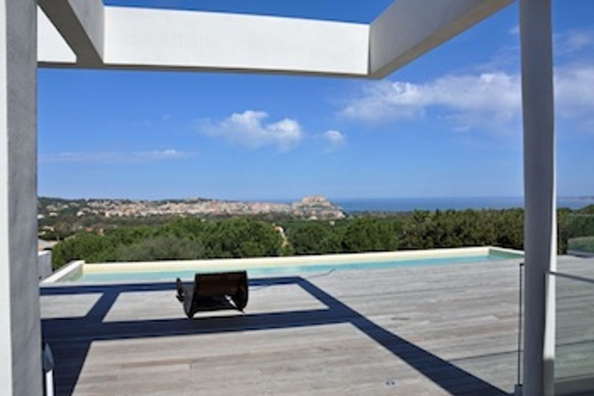 New! Stunning contemporary villa with breathtaking views over Calvi