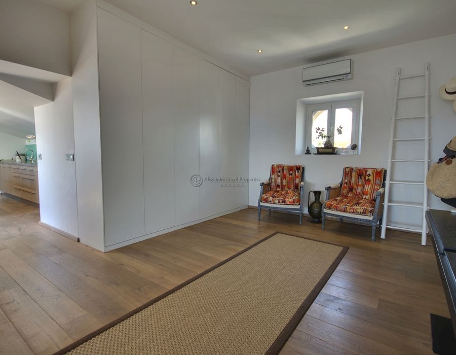 Le Parc Continental - Cannes - a stunning top floor apartment for rent 3