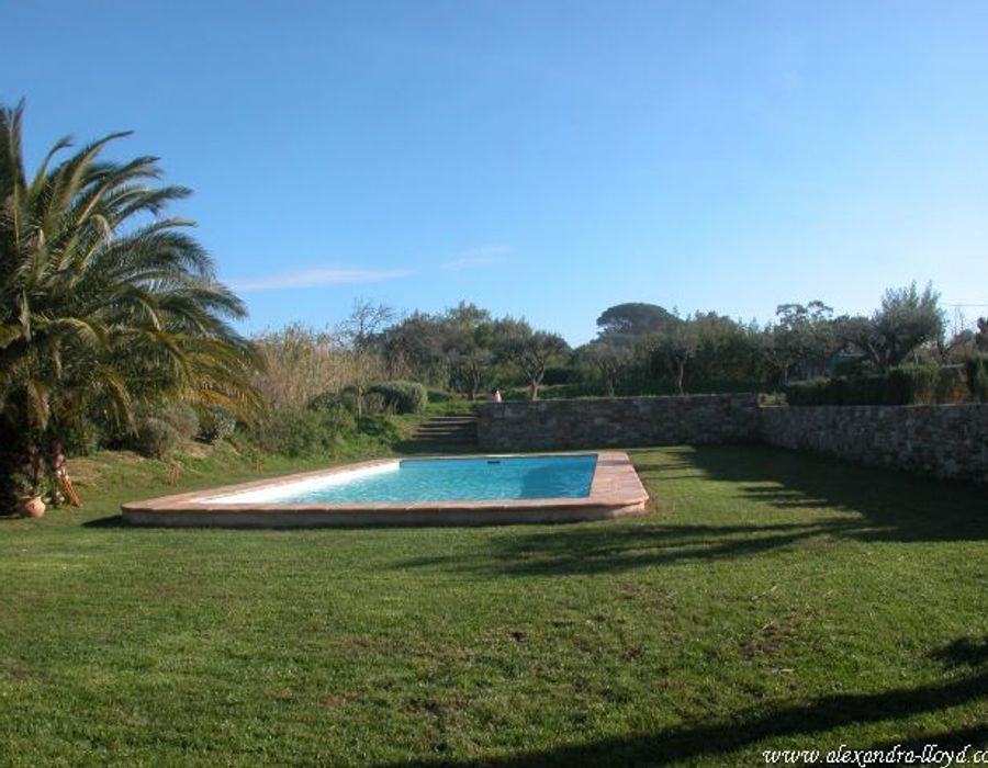 Lovely Provençale villa next to the Baie des Canoubiers 6