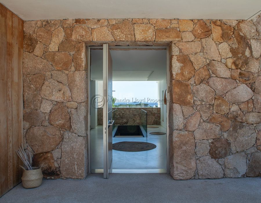 Fabulous Palombaggia — Contemporary Luxury Villa for Rent in Porto-Vecchio 5