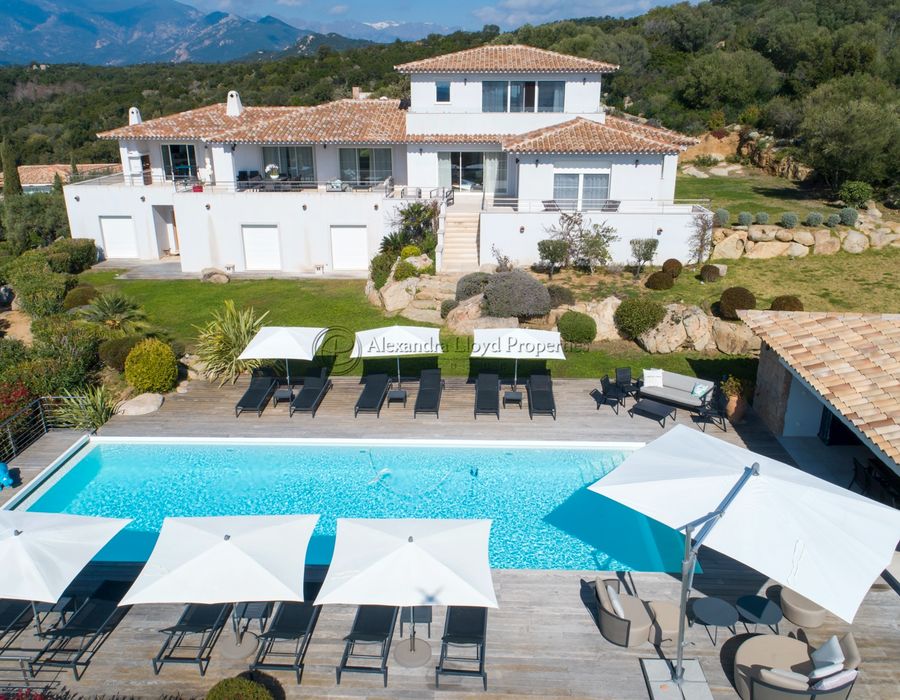 A fabulous eight bedroom villa for rent in Saint Cyprien, South Corsica 2