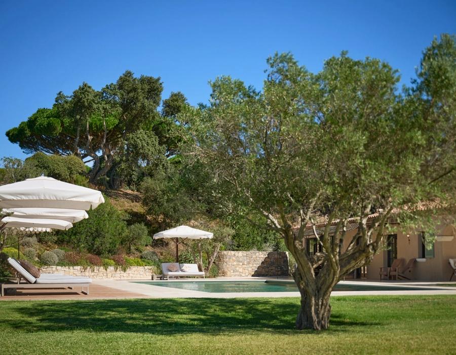 Prestigious Property for Rent in Ramatuelle with Refined Elegance 5