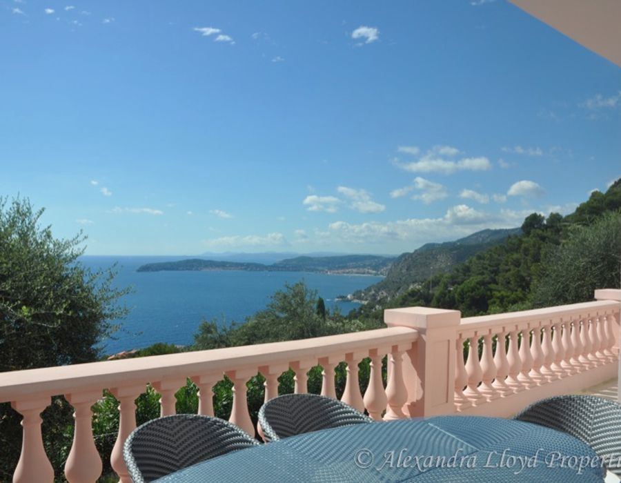 Stunning views from a well decorated villa in Cap d'Ail 3