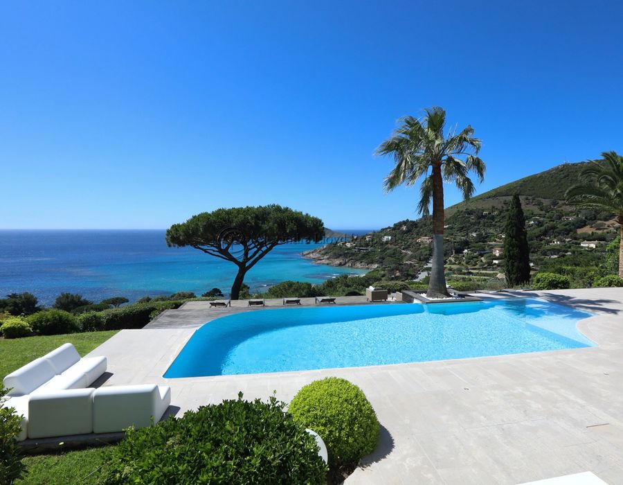 Panoramic sea views from the Domaine de l'Escalet 4