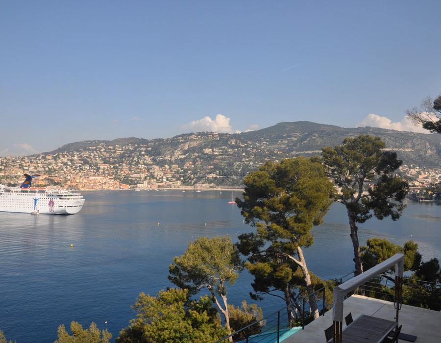 Modern @ Passable Beach - Saint Jean Cap Ferrat 3