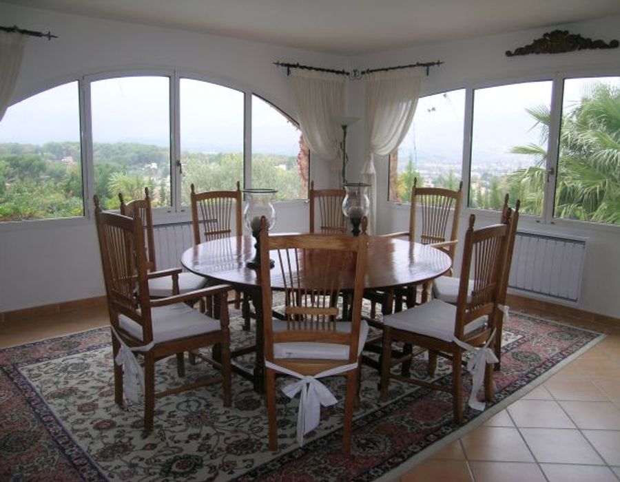 Superb villa only a walk away from the old village of Mougins 4