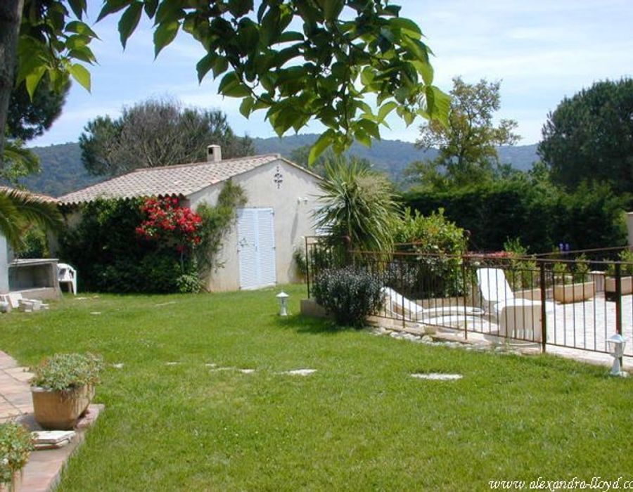 Provencal style villa very charming and characteristic 4