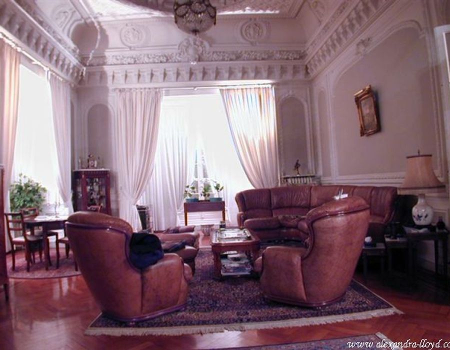 Exclusive apartment in a fairytale palace. 5