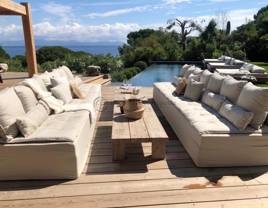 Les Parcs de Saint Tropez - sea views - five bedrooms plus staff rooms for rent 6