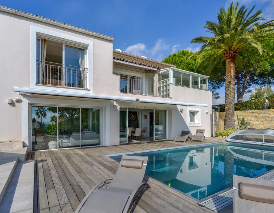 Lovely family home for rent in Cannes 1