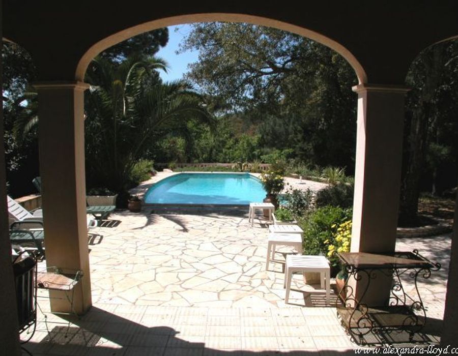 Lovely Provencal style villa in impeccable condition, a true delight 1