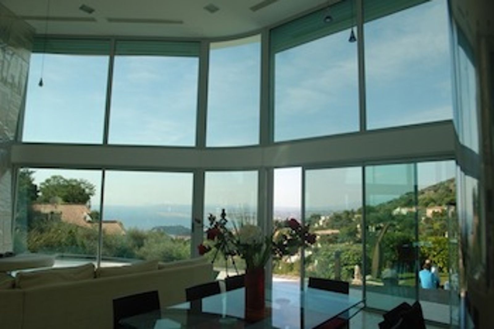 Contemporary villa, wonderful views in a private domain, Villefranche