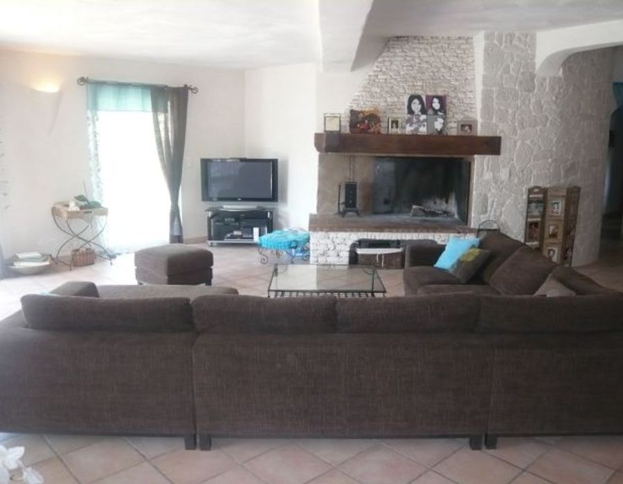 Located in the centre of Porto Vecchio... 1