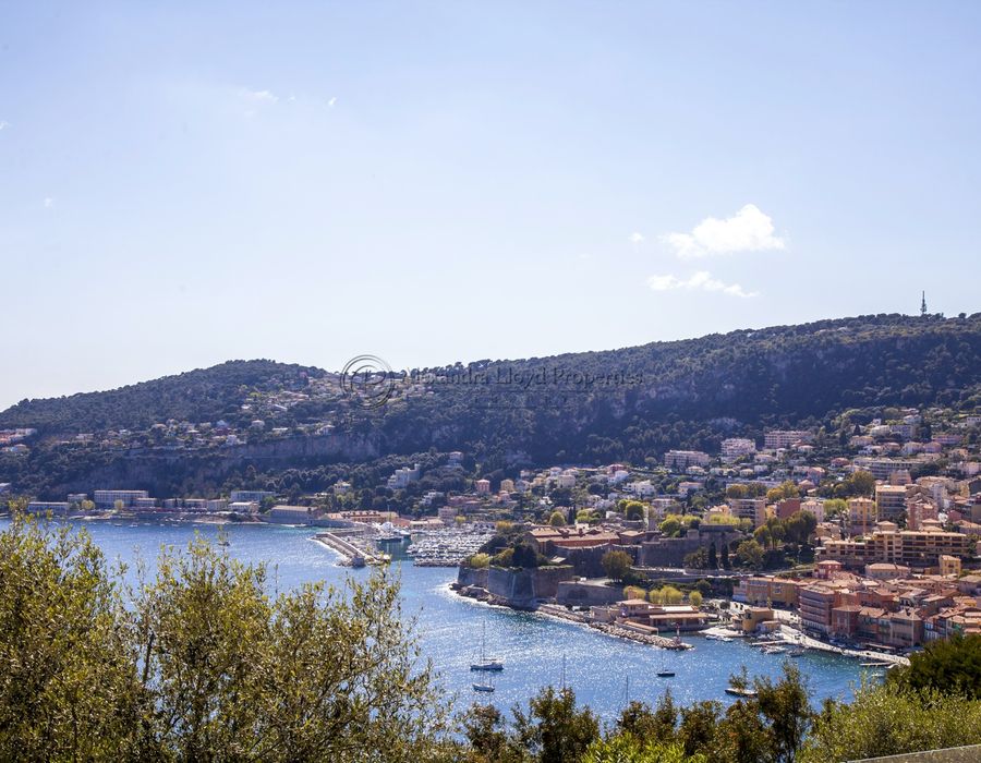 Stunning Contemporary Villa for Rent in Villefranche sur Mer 2