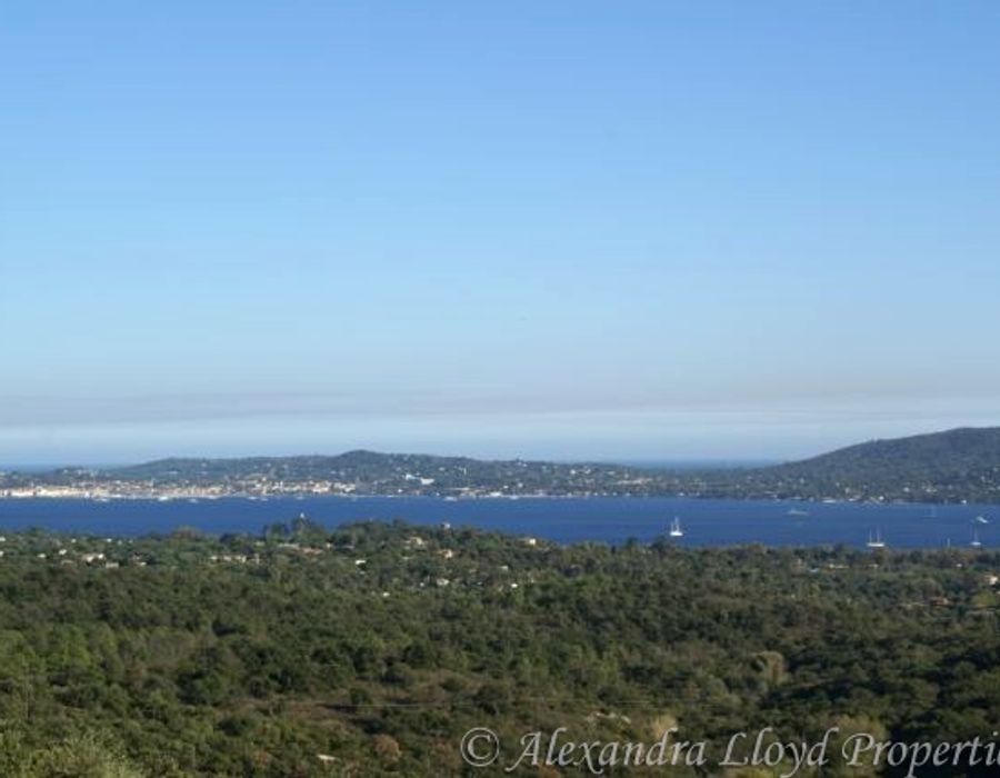 Delightful newly renovated property in Grimaud, close to Saint Tropez 4