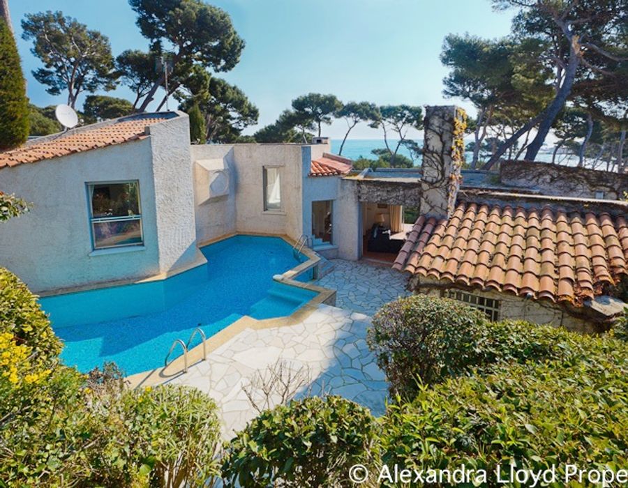 Cap d'Antibes - East side of the Cap with a great sea view 1