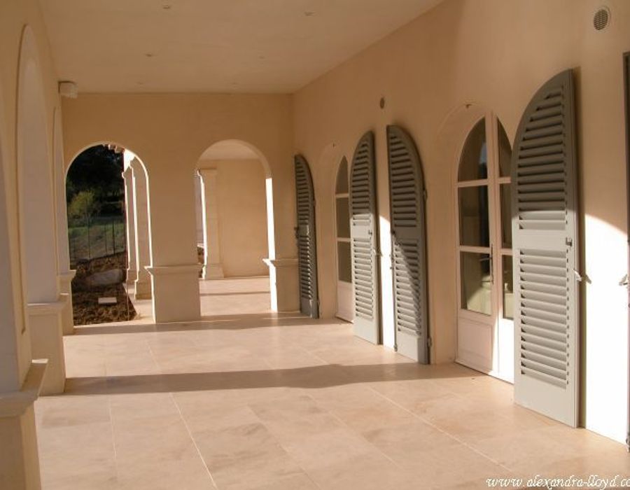 A well positioned property close to Saint Tropez village and beaches 3