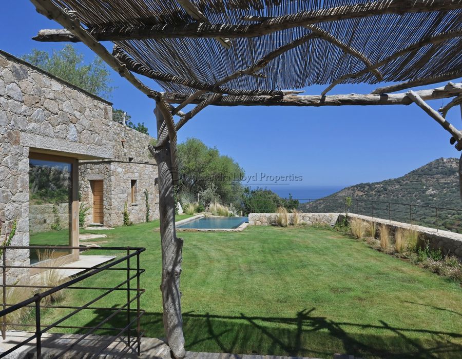 A truly beautiful house located in Pigna, Balagne, close to Ile Rousse 3