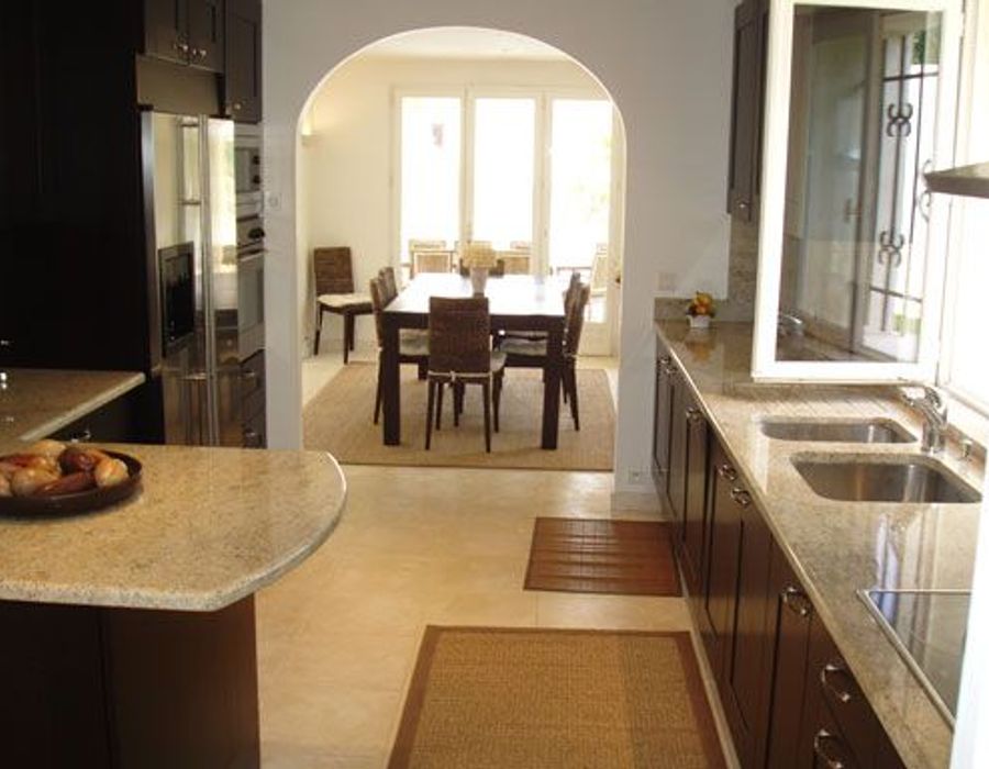 Lovely villa located five minutes from the centre of St Tropez Village 4