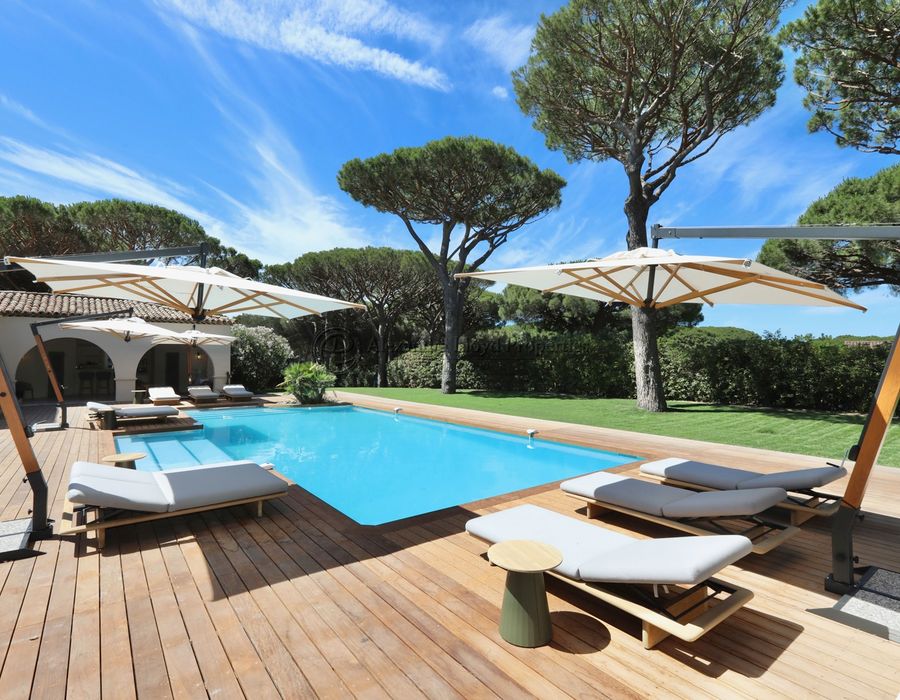Les Parcs de Saint Tropez - a fabulous six bedroom villa for rent 6