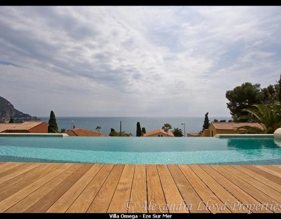Newly renovated villa located in Eze with great sea views 1