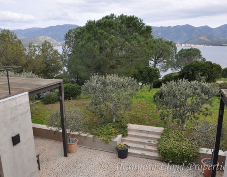 A peace haven in Saint Florent 3