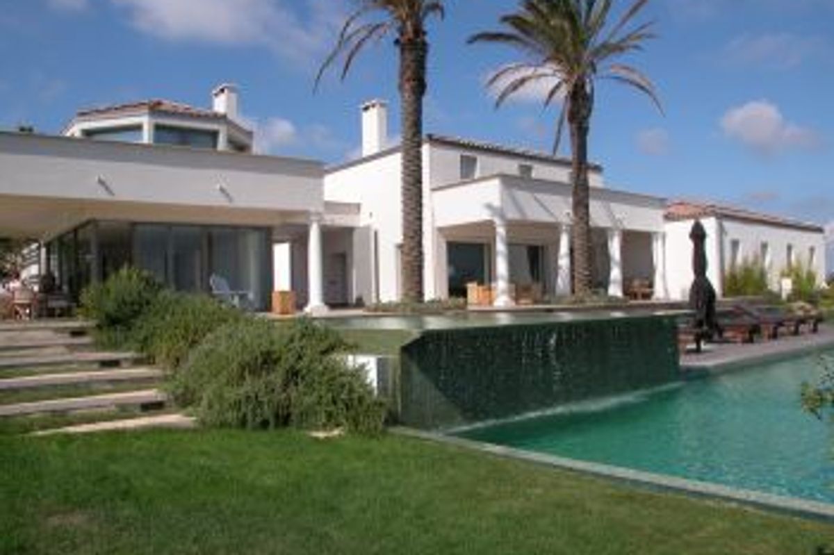 Magnificent Californian style villa overlooking the Pampelonne Beach.