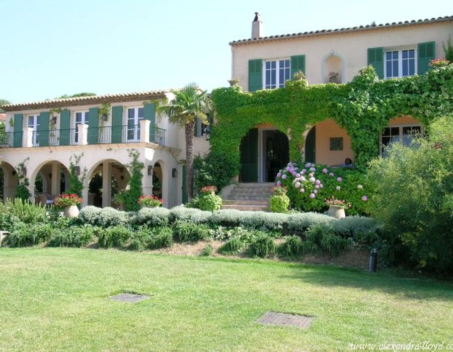 Stunning Bastide with sea views in Saint Tropez 5