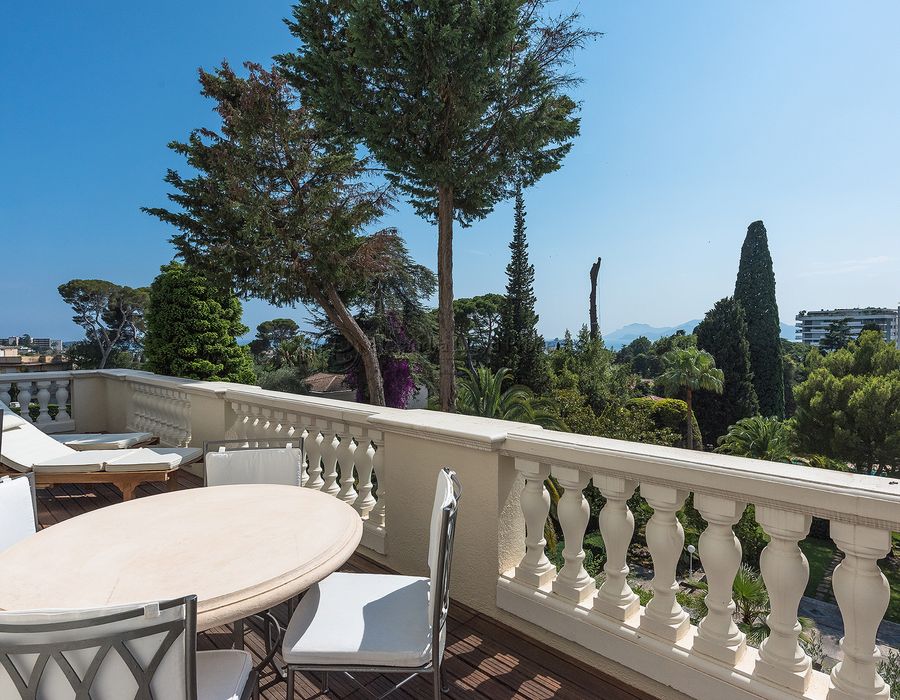 A stunning apartment in the Parc Fiorentina, La Californie, Cannes 2