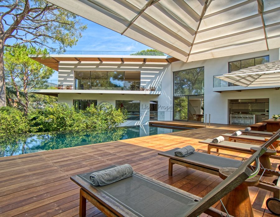 Exceptional property for rent in Saint Jean Cap Ferrat 6
