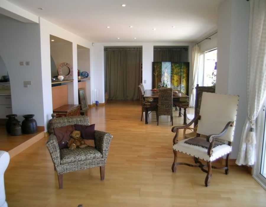 A nice property just a walk away from Monaco! Monaco 5