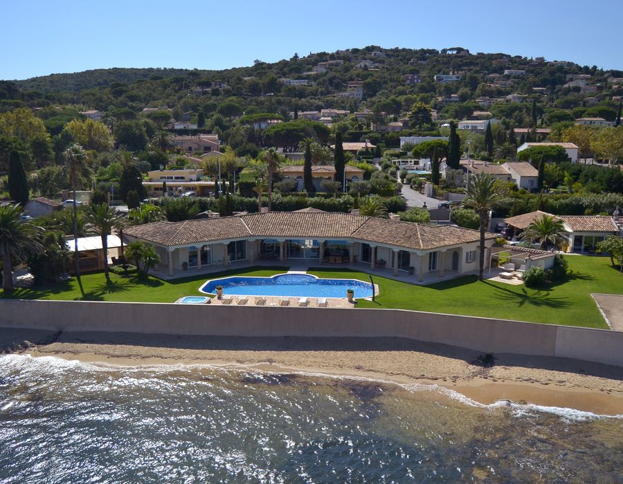 Stunning waters edge properties at the entrance of Saint Tropez 2