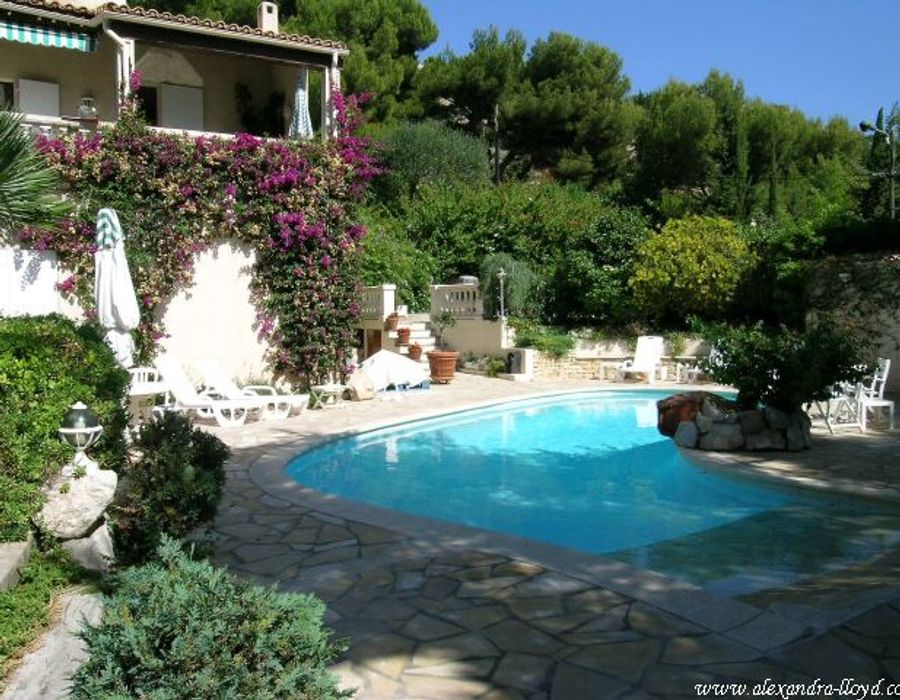 Charming Provencal villa in the peaceful village of Cap d'Ail 5