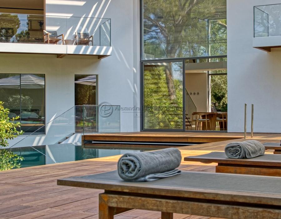 Exceptional property for rent in Saint Jean Cap Ferrat 5